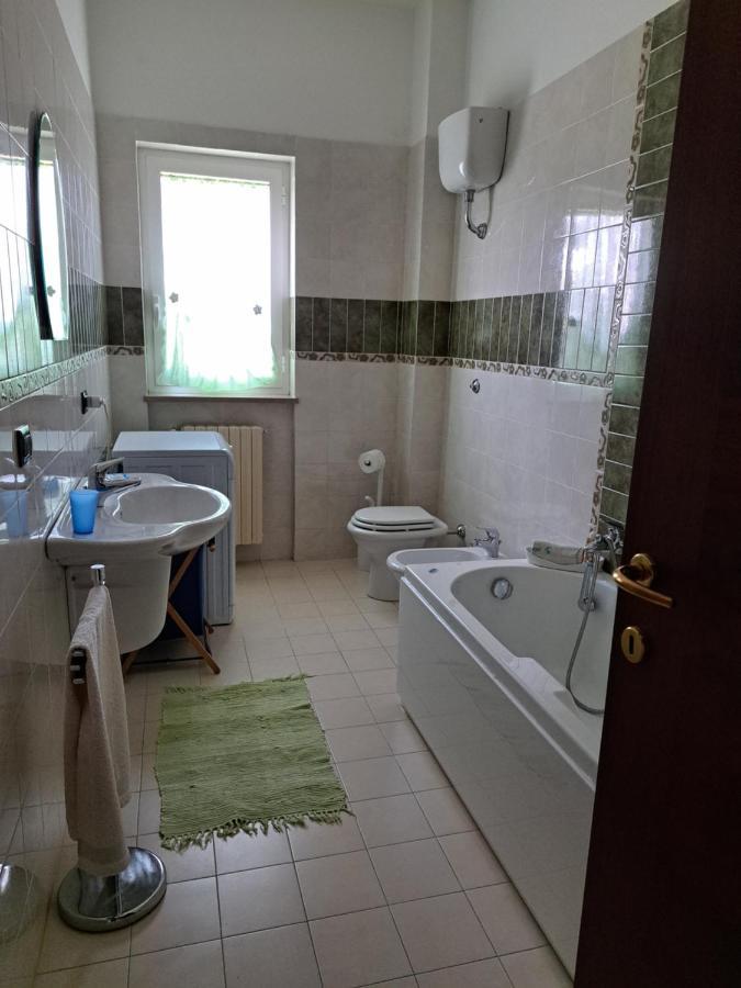 La Casa Di Mezzo-Affitti Brevi-Zona Ospedali Villa Busso Eksteriør bilde